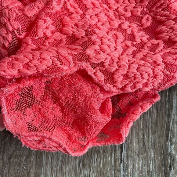 Free People Lace Scalloped Shorts - Size: Small - Picture 7 of 9